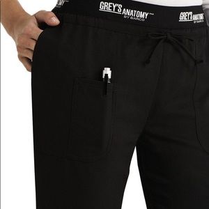 Grey’s Anatomy active logo scrub pants
